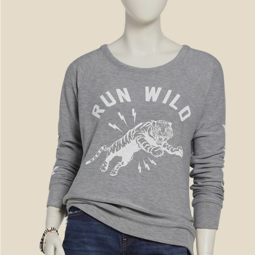 CHASER Gray 'Run Wild' Graphic Sweatshirt